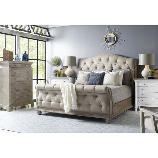 upholstered tufted bed