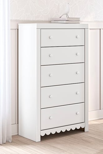 Mollviney chest of drawers ashley