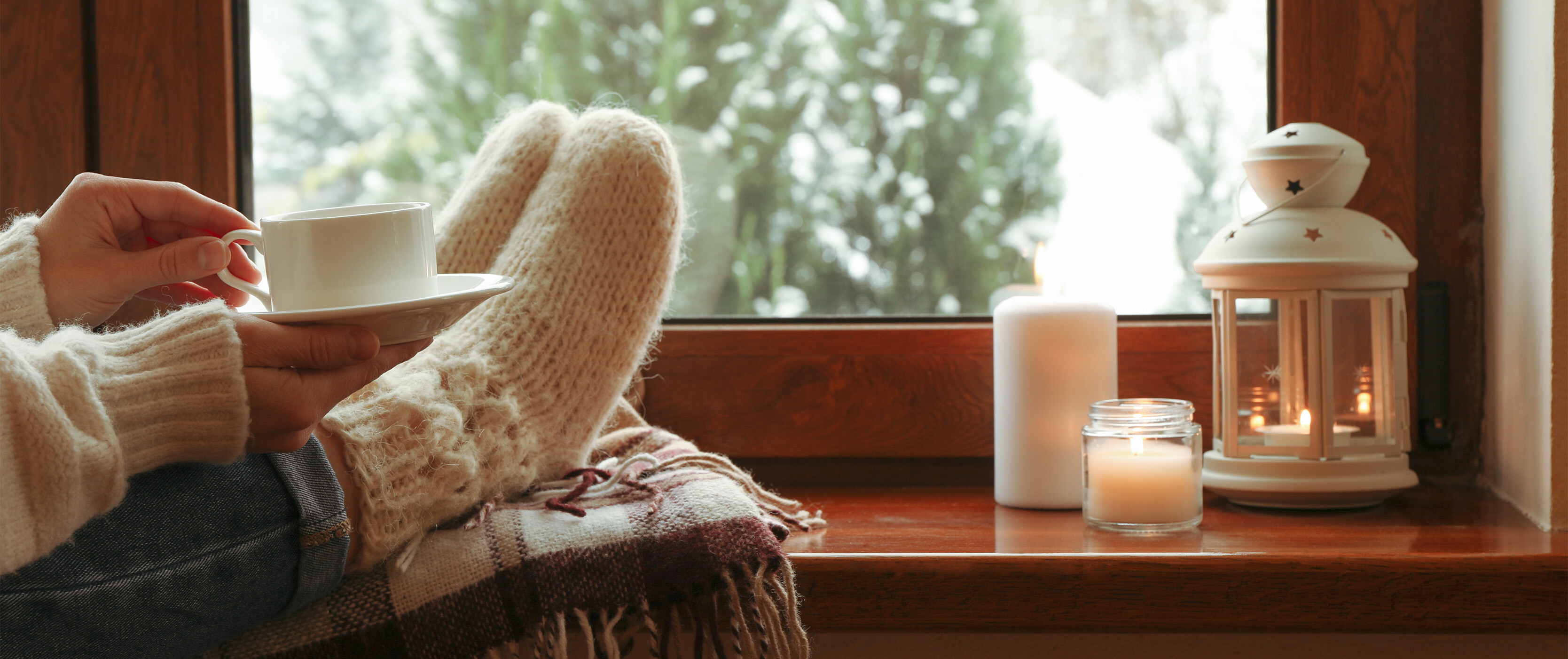 7 Ways To Create A Cozy Winter Hideaway in Your Home